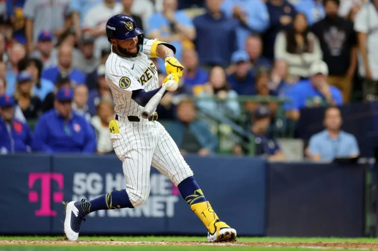 Tigers, Royals, Padres advance in MLB playoffs, Brewers stay alive